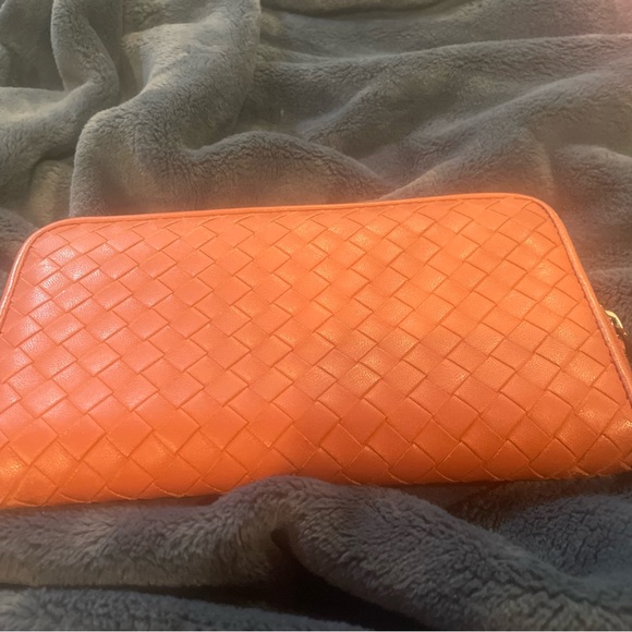 Bottega Veneta Pre-Owned
2000s Intrecciato zipped long wallet - Picture 3 of 10